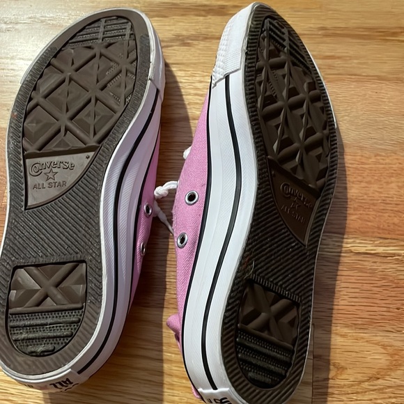 Pink Converse Shoreline - Picture 2 of 2